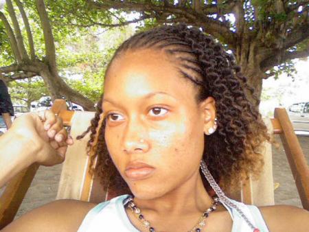 ell c préscillia une fille du carbet